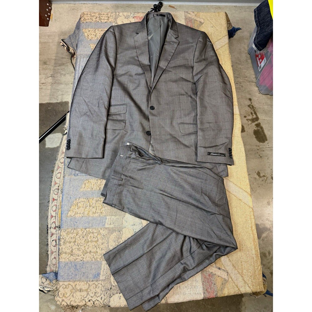 Kenneth Cole New York Men's Gray Plaid 2-Piece Suit 46R Two-Button Notch